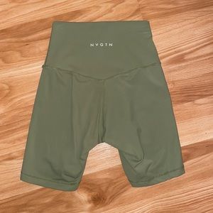 NVGTN signature 2.0 shorts olive